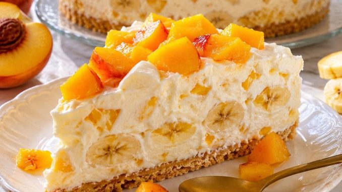 TARTA MAGRA CON MELOCOTÓN Y PLÁTANO – sin hornear, auténtico refresco de verano